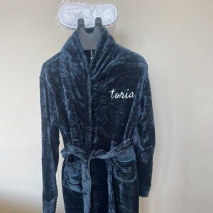 Embroidered Luxury Robe - Toria Brand new